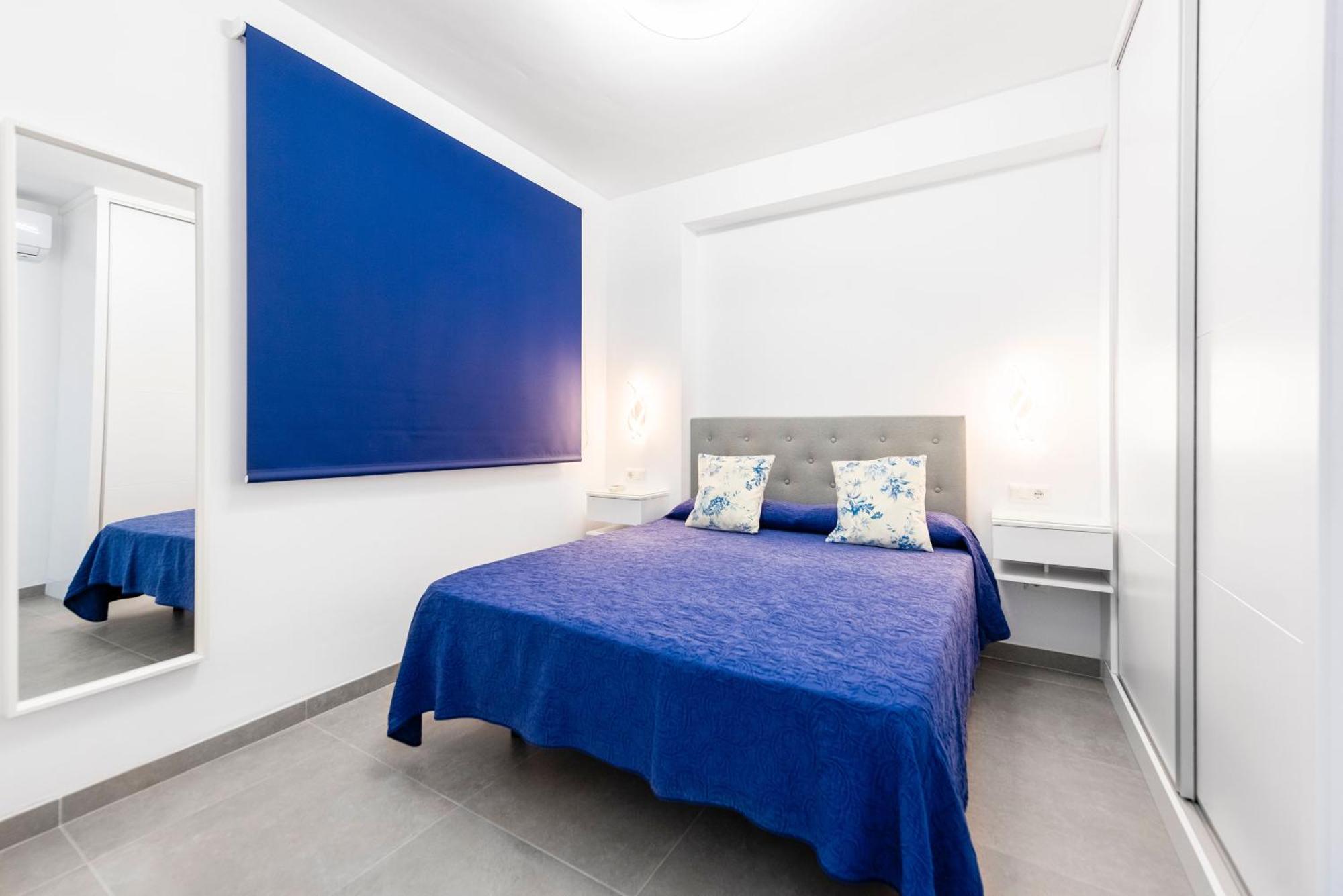 Edificio Sirena Apartment Нерха Екстериор снимка